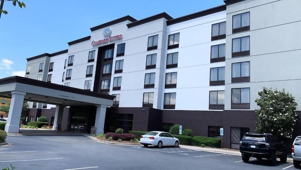 Comfort Suites Northlake Huntersville Exterior photo
