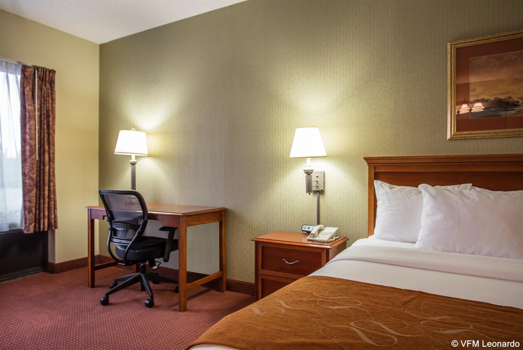 Comfort Suites Northlake Huntersville Exterior photo