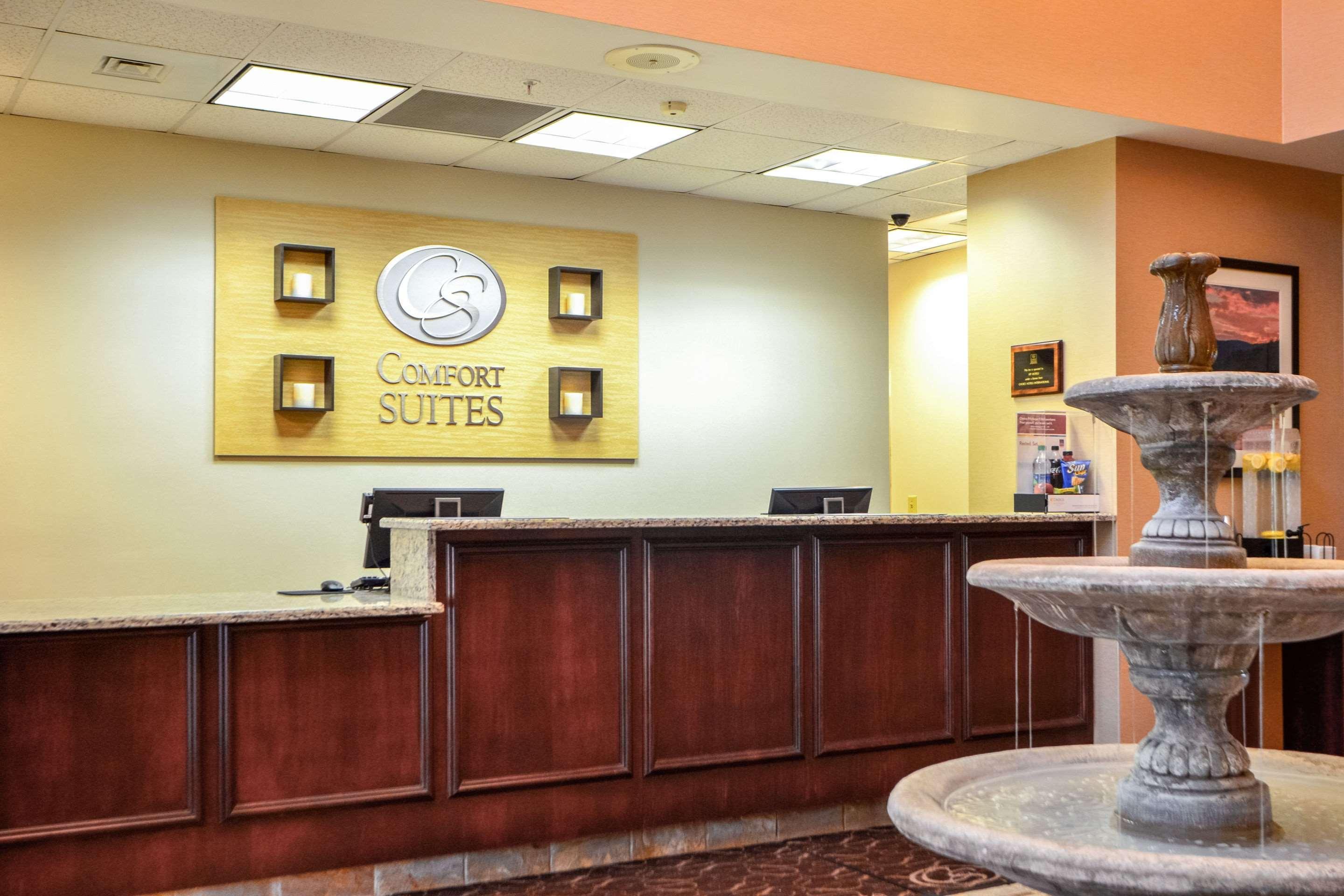 Comfort Suites Northlake Huntersville Exterior photo